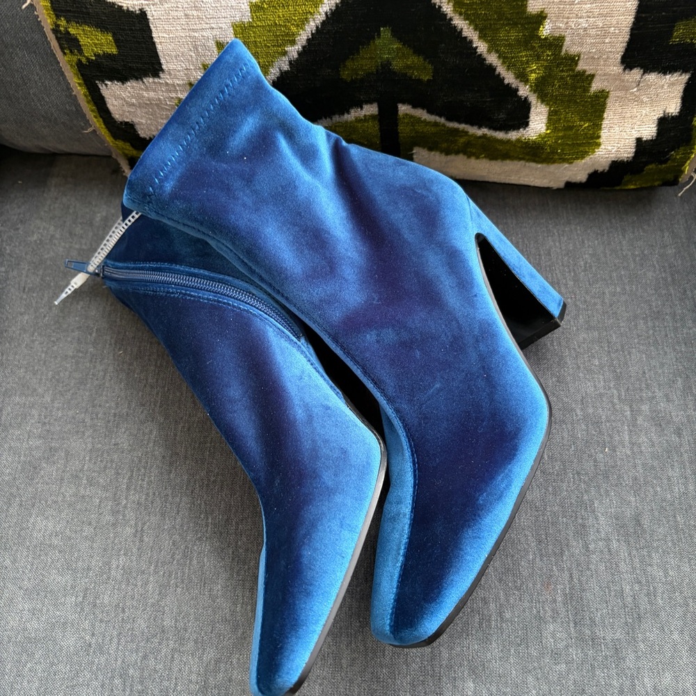 NWOB Steve Madden Whimsigoth Goth Velvet Vinka Square Toe Ankle Boots Blue sz 7 - Picture 8 of 8
